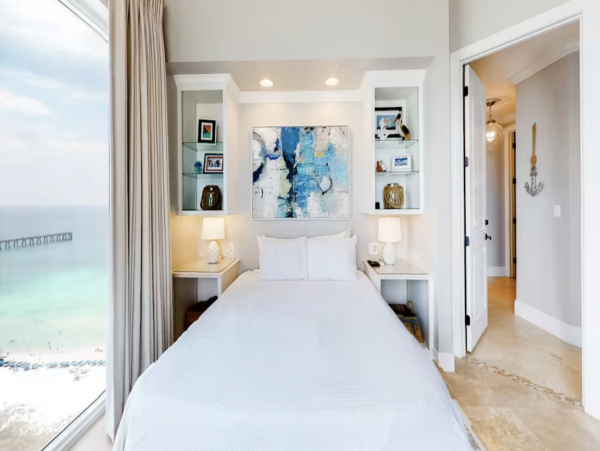 Penthouse Unit with Beach Service